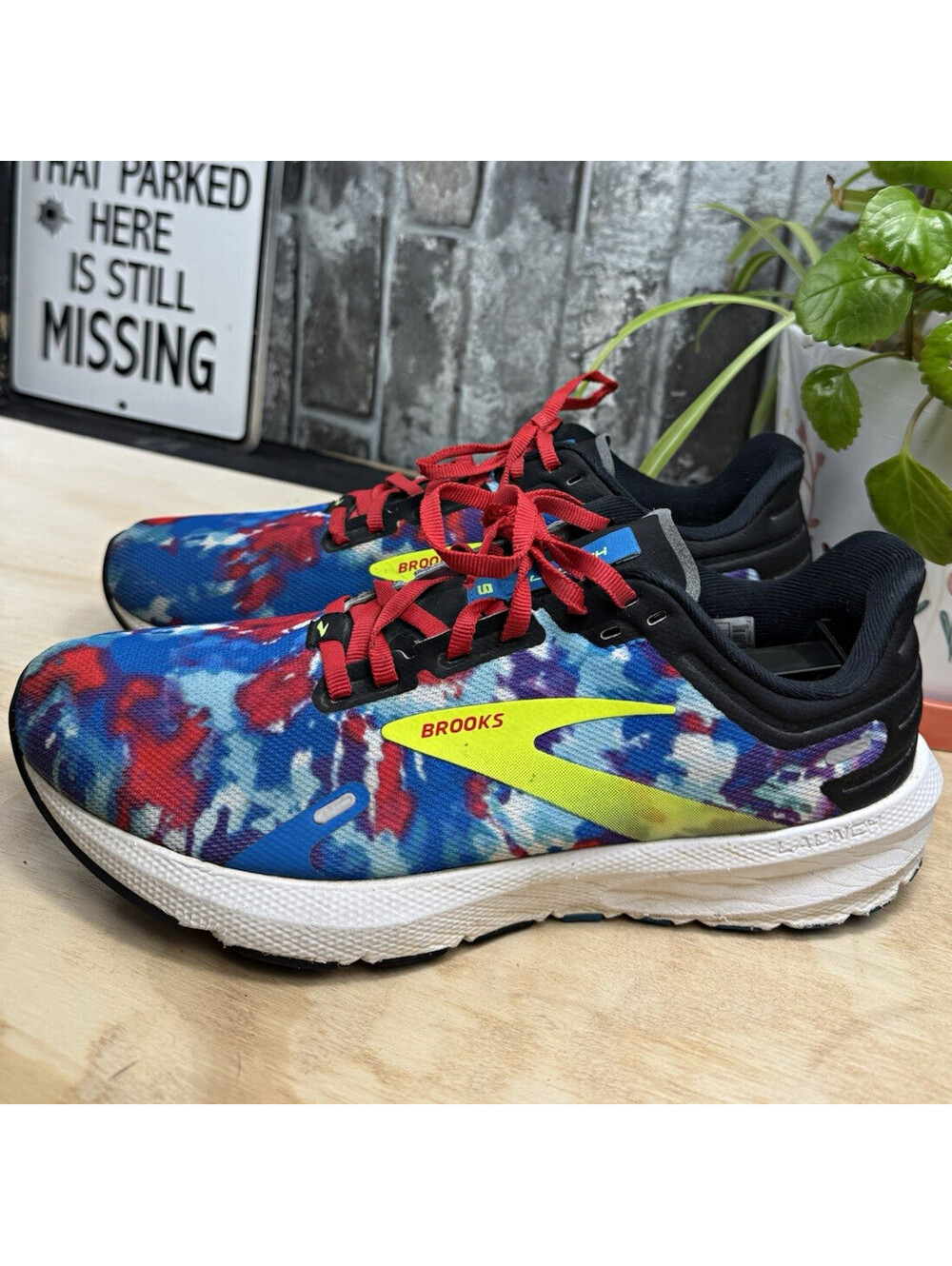 Brooks Launch 9 Men's Multicolor Tie Dye Low Top Lace-Up Mesh Sneaker 120373